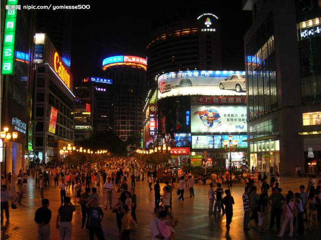 AG九游會中國十大著名商業(yè)街中央大街光榮上榜！(圖7)